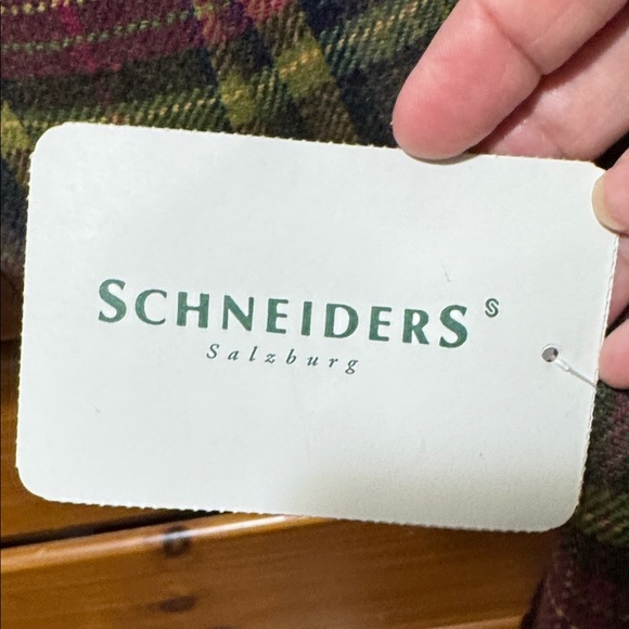 Schneider of Salsburg/Beretta Italy 🇮🇹 Women's Multicolor Lambswool Plaid Blazer - Picture 4 of 13